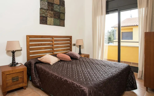 Cozy Holiday Home in Urbanització Bon Relax With Pool