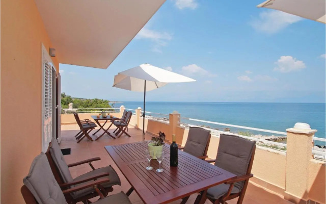 Holiday Home Zastrazisce with Sea View 04