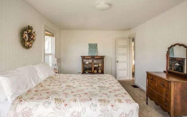Surfers Paradise 4 Bedroom Home
