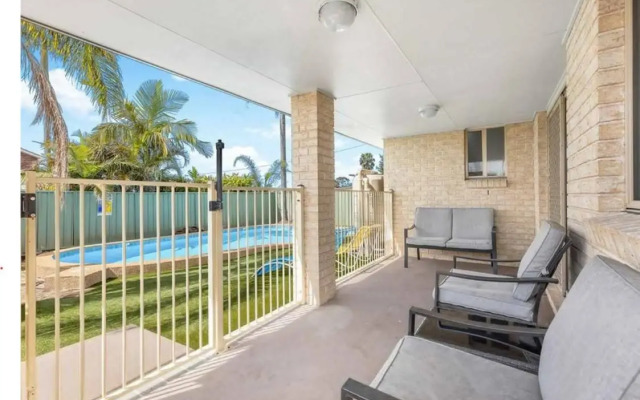 Hunter Home with POOL / CINEMA ROOM / PING PONG