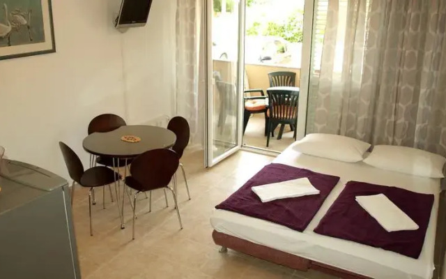 Apartments Cavar