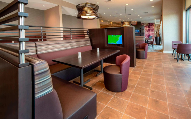 Courtyard by Marriott Gaithersburg Washingtonian Center