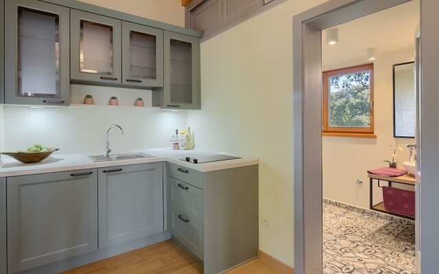 Holiday House in Pula 30 m From the sea
