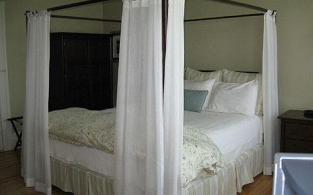 Maison Tait House