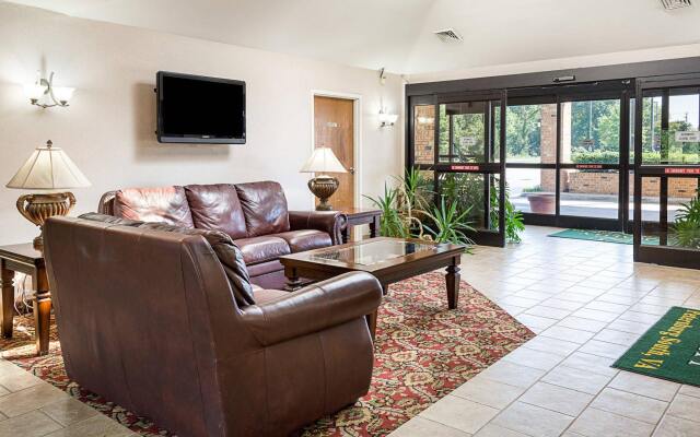 Quality Inn Petersburg Fort Lee Area