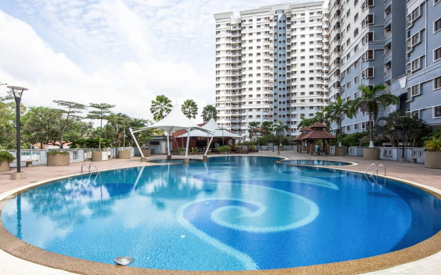 8 O Clock Lodge Condo Bandar Utama