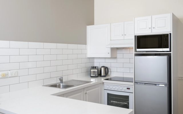 Majestic Old Lion Apartments