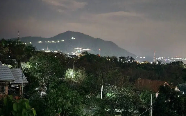 Sawasdee Sichang Resort