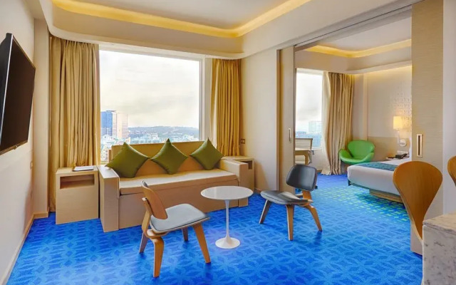 Holiday Inn Express and Suites Hyderabad