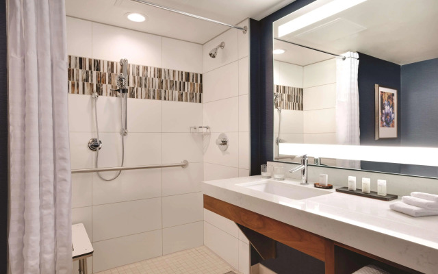 Embassy Suites by Hilton Scottsdale Resort