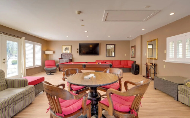 Stunning Southaven Estate: Pool & Spacious Deck!