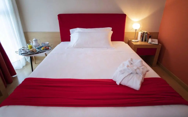 Hotel Remilia Ex Ramada Emilia