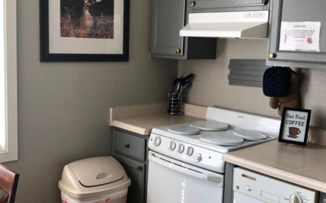 Anchorage Uptown Suites-Condos