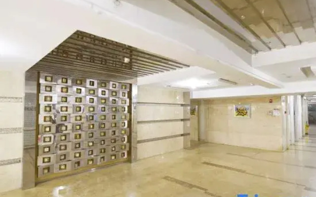 Seven twenty-three Service Apartment