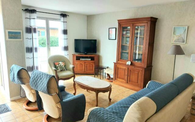 Spacious House With Garden Near The Beach