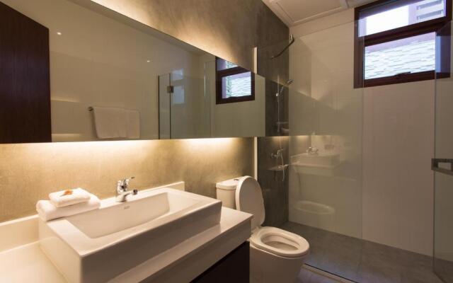 Amatapura Beachfront Villa 10