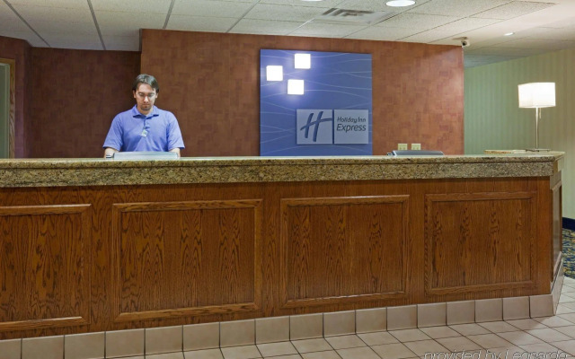 Holiday Inn Express Hotel & Suites St. Cloud by IHG