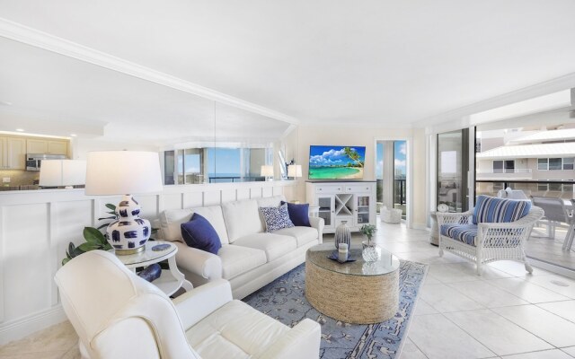 Cozy Beachfront Getaway With Pool and spa