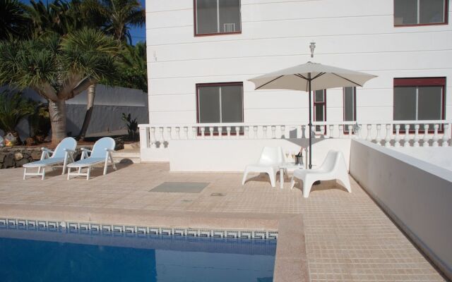 Villa Vista La Quinta + Heatable Pool + Free Wifi + bbq