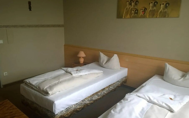 Bavaria Safari Hotel