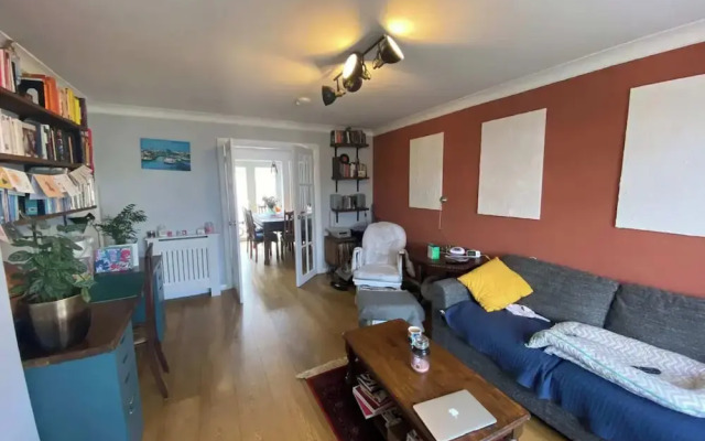 Spacious & Central 2BD House - Brighton