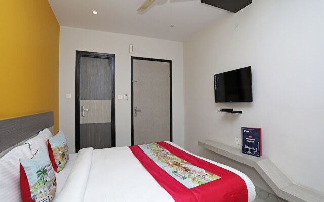 OYO 10228 Hotel Chandramouli