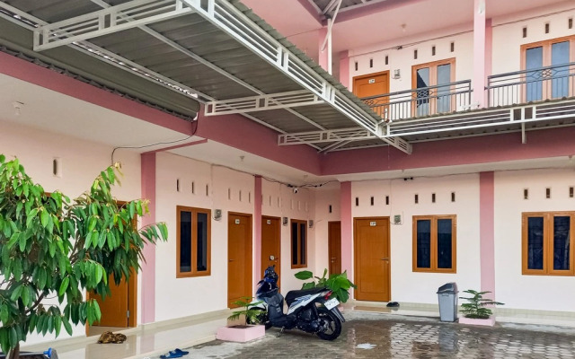 RedDoorz Syariah near JBC Jambi