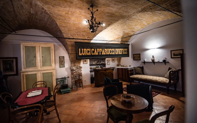 Palazzo Capparucci - Dimora Storica