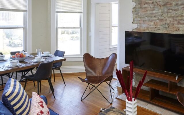 Heart of Highlands! 3BR Loft!