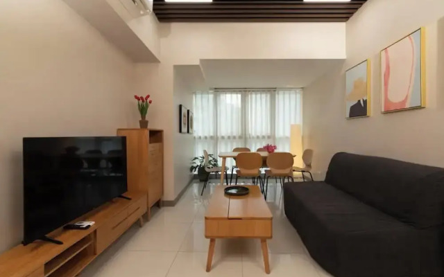 Uptown Park Suites Tower 1