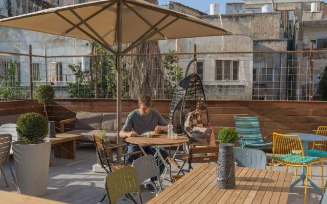 Stay Inn Hostel