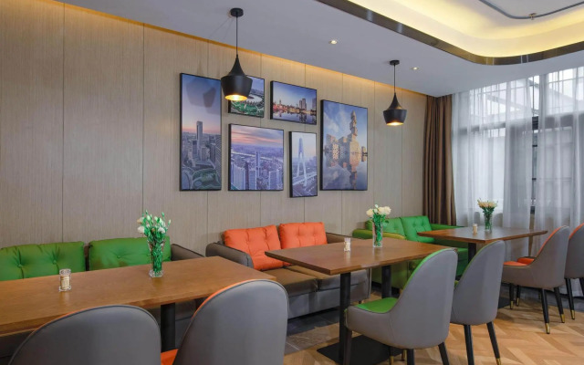 Country Inn & suites by Radisson((Lingnan Xintiandi Branch, Foshan Zumiao Subway Station)