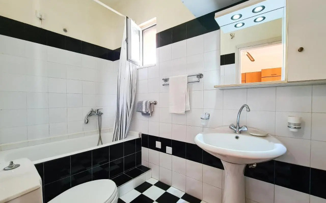 Colonial Studio/Apartment