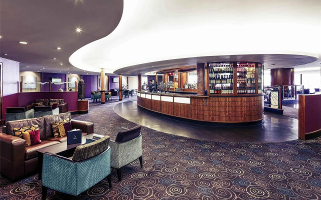 Mercure Manchester Piccadilly Hotel - Image 2