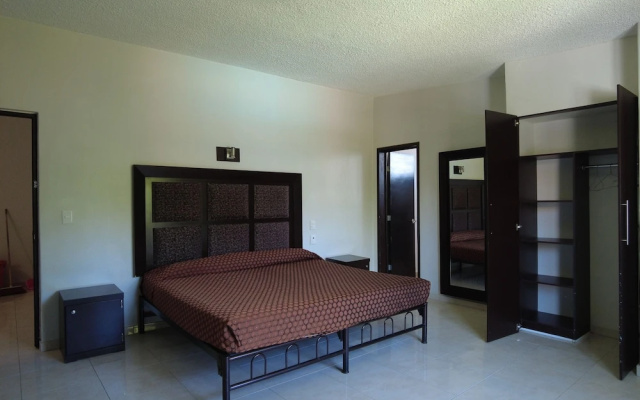 Hotel O Puente