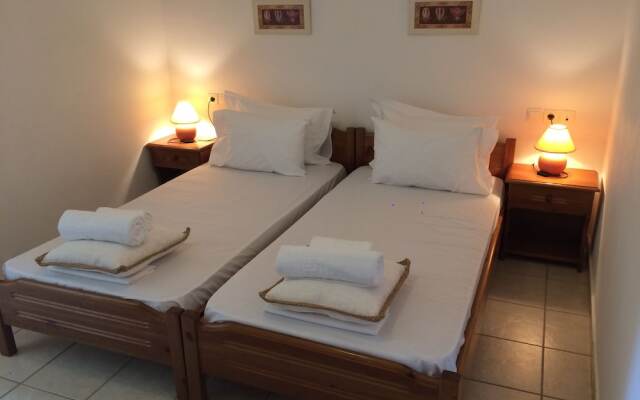 iriJoanna Holiday Plaza