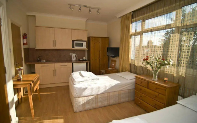 Gloucester Hotel
