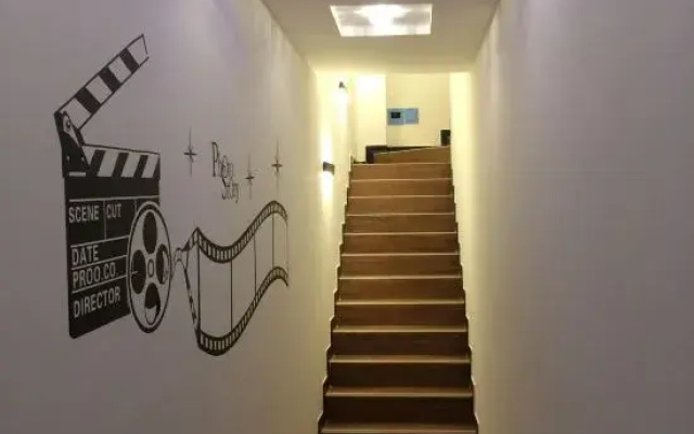 Quxian Yifang Time Couple Theme Hotel