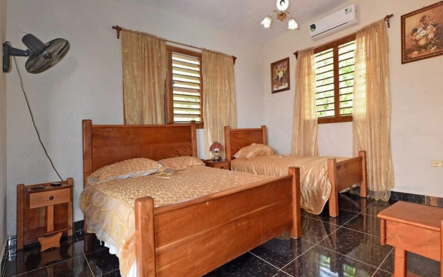 Hostal Eida y Lujan PLAYA LA BOCA