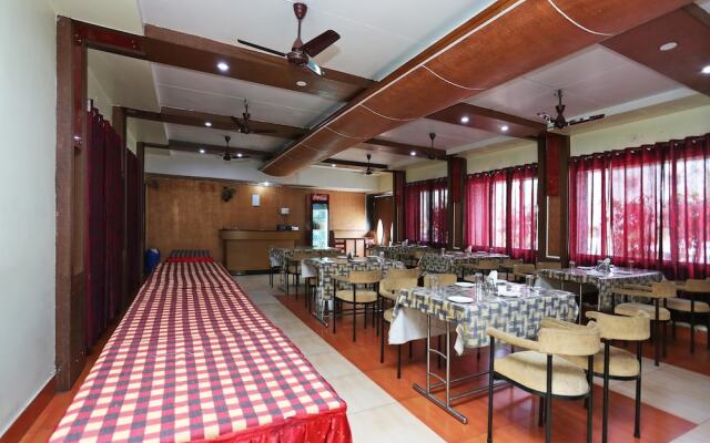 OYO 15468 Hotel Sharda