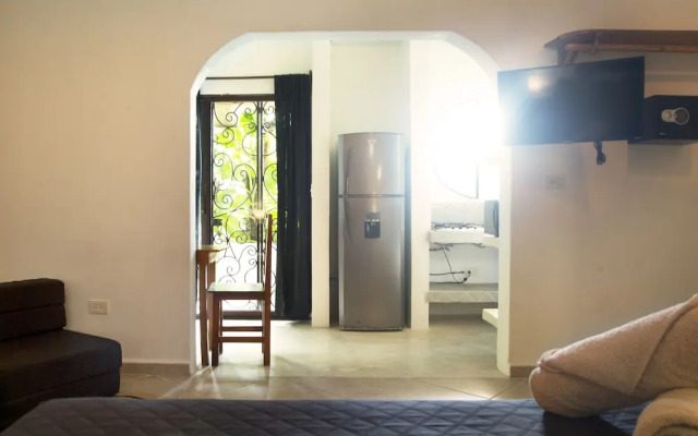 Sonido Del Mar Hotel and Yoga Loft