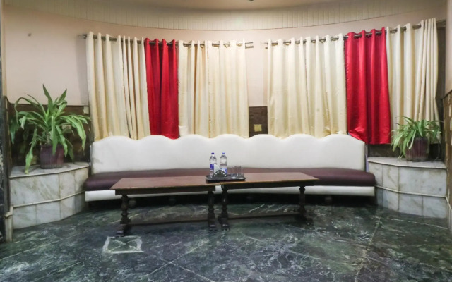 Hotel Natraj by OYO Rooms