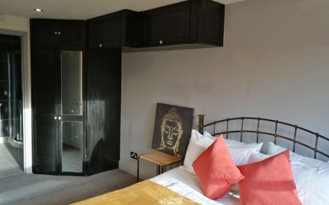 Immaculate 5-bed House in Central Birmingham