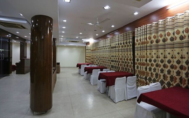 OYO 11307 Hotel Satya Villas