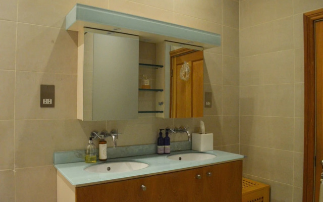 1 Bedroom Flat in Hammersmith With Garden