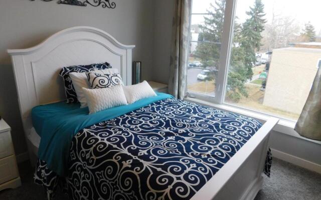 Three-Bedroom House with Balcony #33 Sunalta Downtown