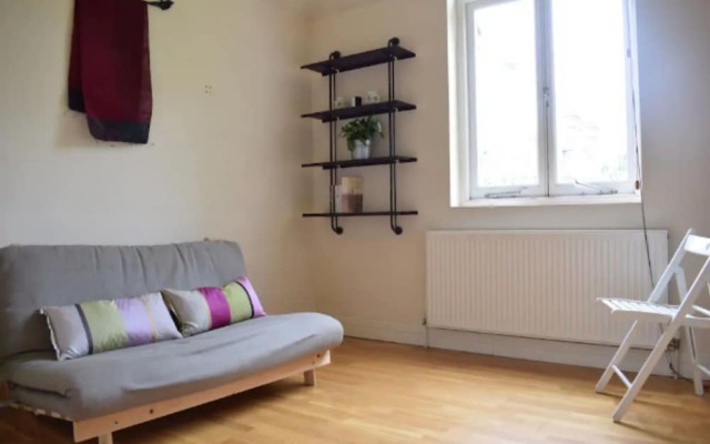 2 Bedroom Victorian Flat in Putney