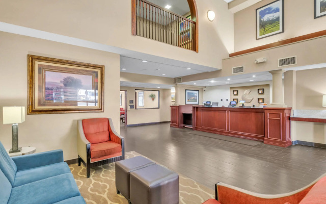 Comfort Suites Lakewood - Denver