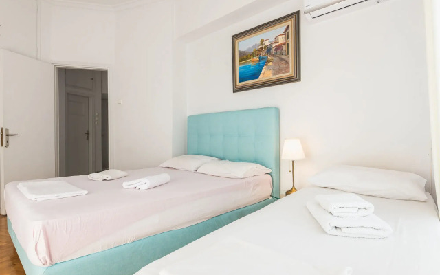 Super Paradise Apartments