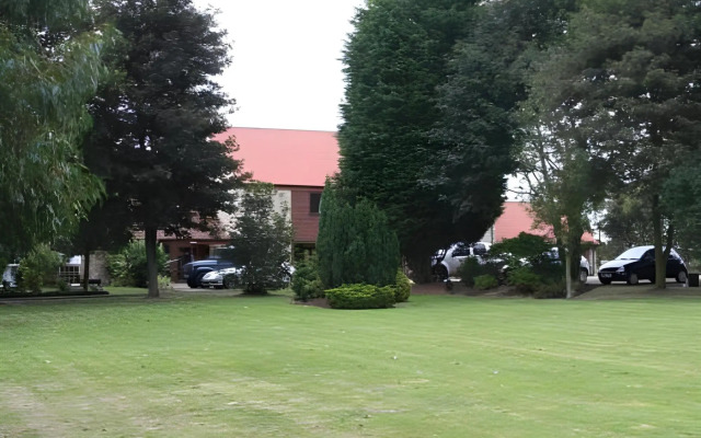 Cottage Lea's Country Hotel & Restaurant